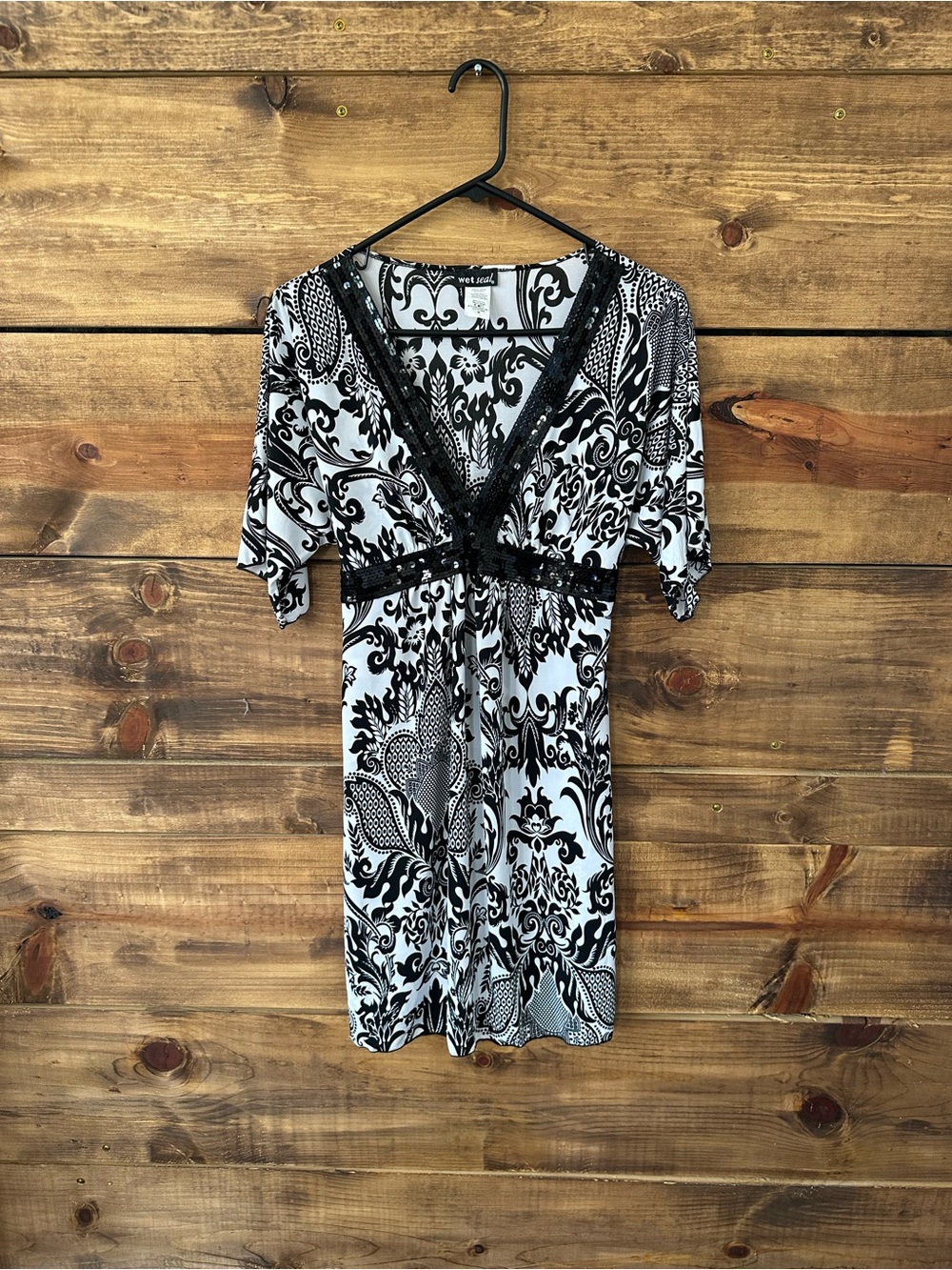 Wet Seal Black and White V-Neck Floral Damask Tunic